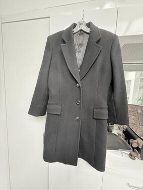 Classic Black Women's Wool Coat - Timeless Tailored Style